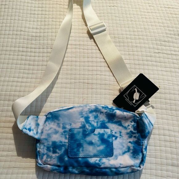 Steve Madden blue, tie dye belt bag. - Picture 3 of 4